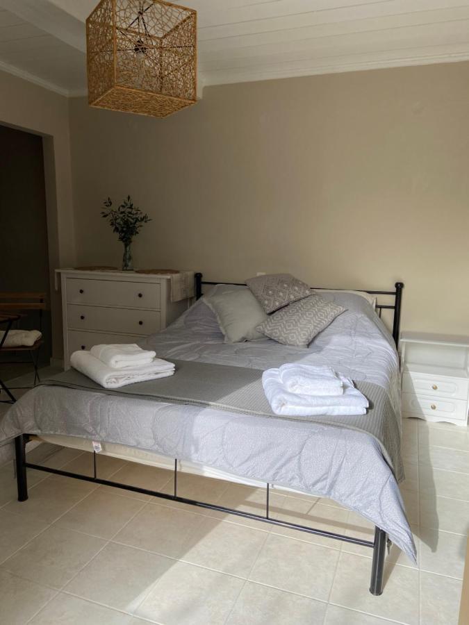 Pepper Tree Apartamento Aegina Exterior foto