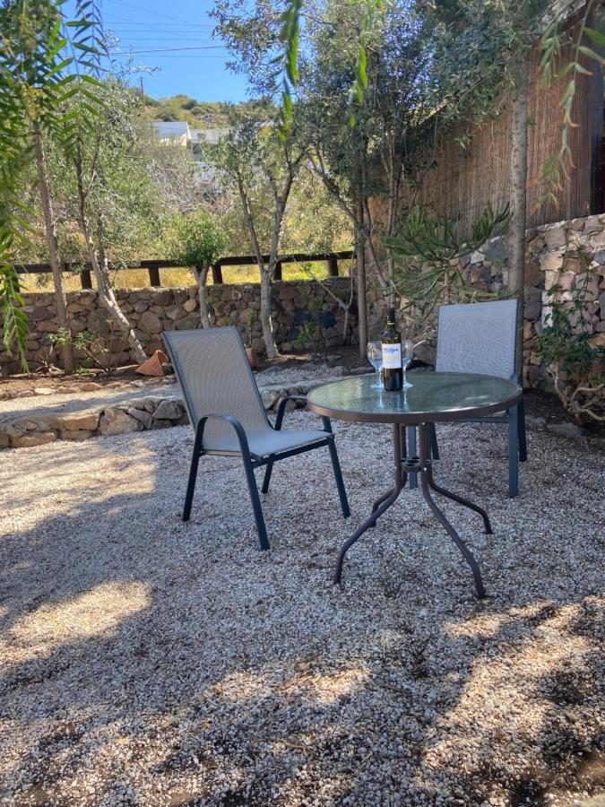 Pepper Tree Apartamento Aegina Exterior foto